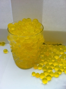 Bunte-Blumenerde-Wasserperlen-Gel-gelb-50-Gramm
